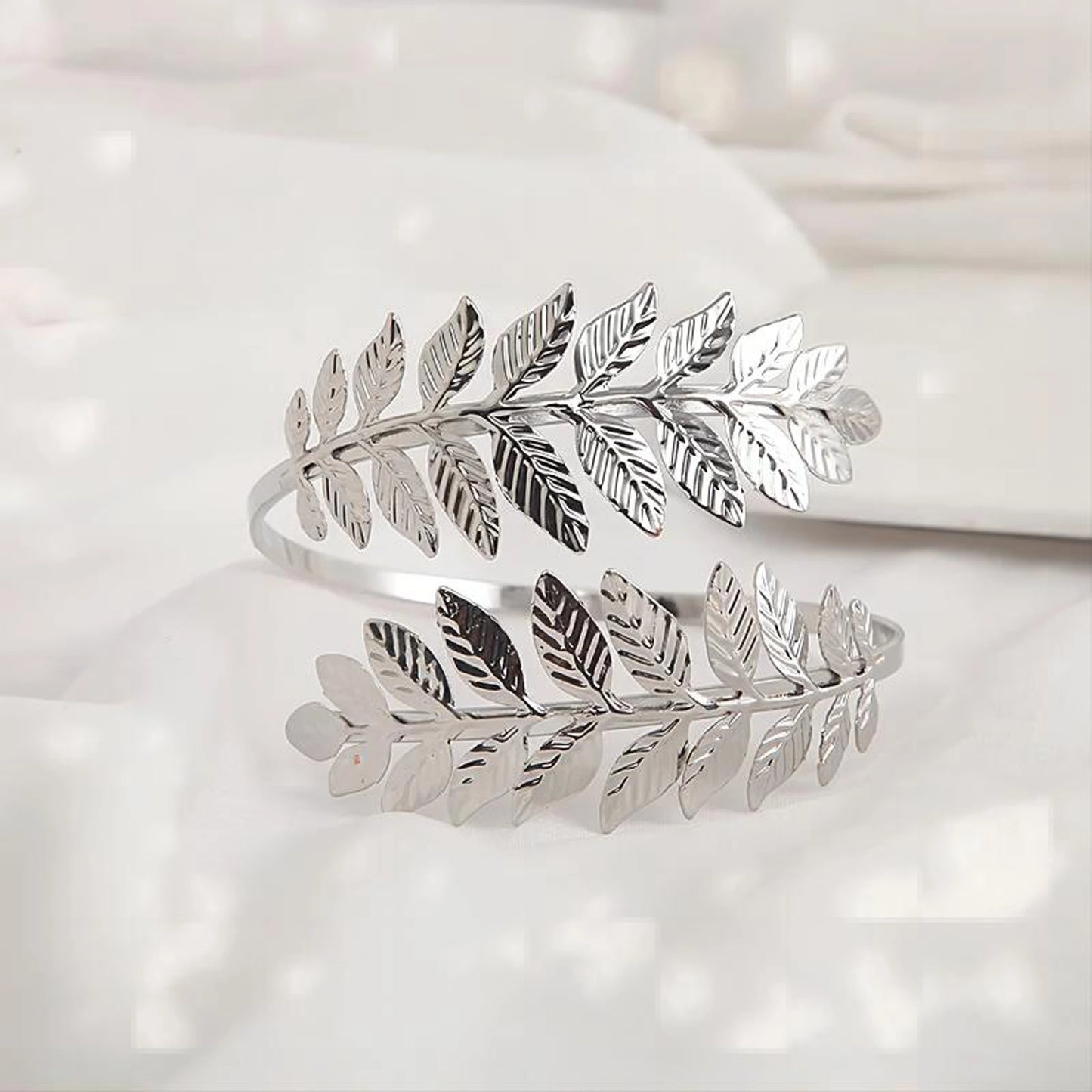 2pcs Modern Style Gold/Silver Leaf Pattern Curtain Tiebacks