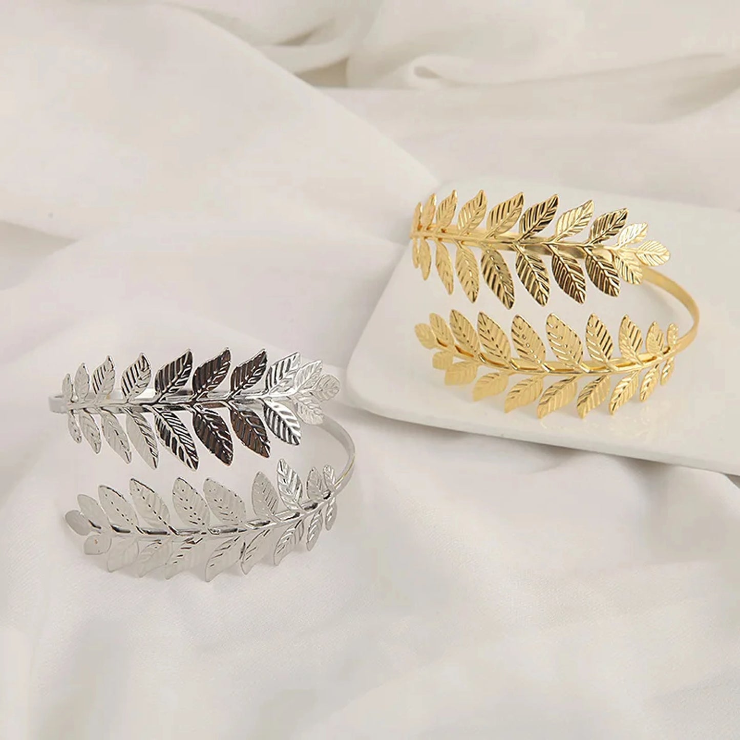2pcs Modern Style Gold/Silver Leaf Pattern Curtain Tiebacks